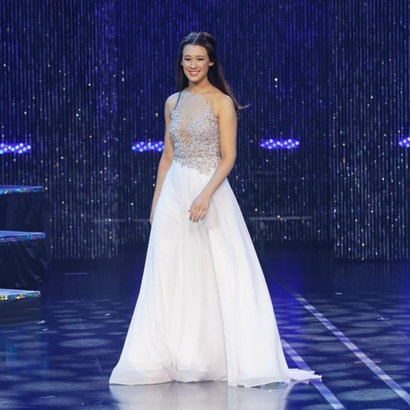 Stunning Terani Evening Gown/ Prom dress🤍 - Picture 6 of 6